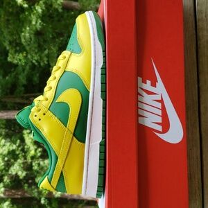 New men size 10 - NIKE DUNK LOW RETRO REVERSE BRAZIL